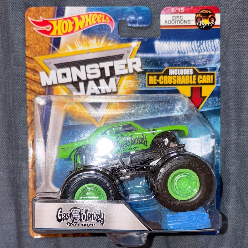 Hot wheels, monster jam includes recrushable car, gas monkey garage - Picture 2 of 5